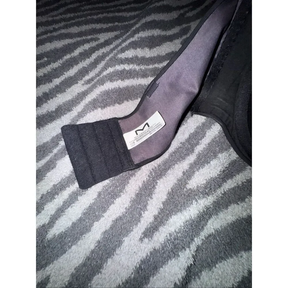 Strapless black bra size 40DD